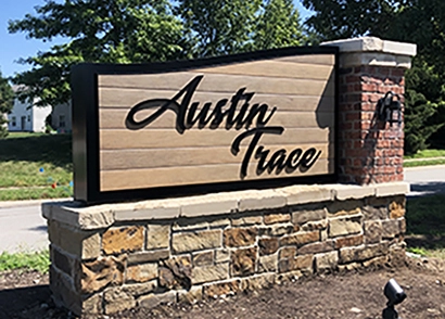 Austin Trace monument signage